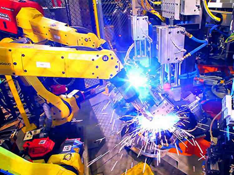 中小型钣金加工厂中引进焊接机器人的注意点-中山开云官方入口-开云(中国)